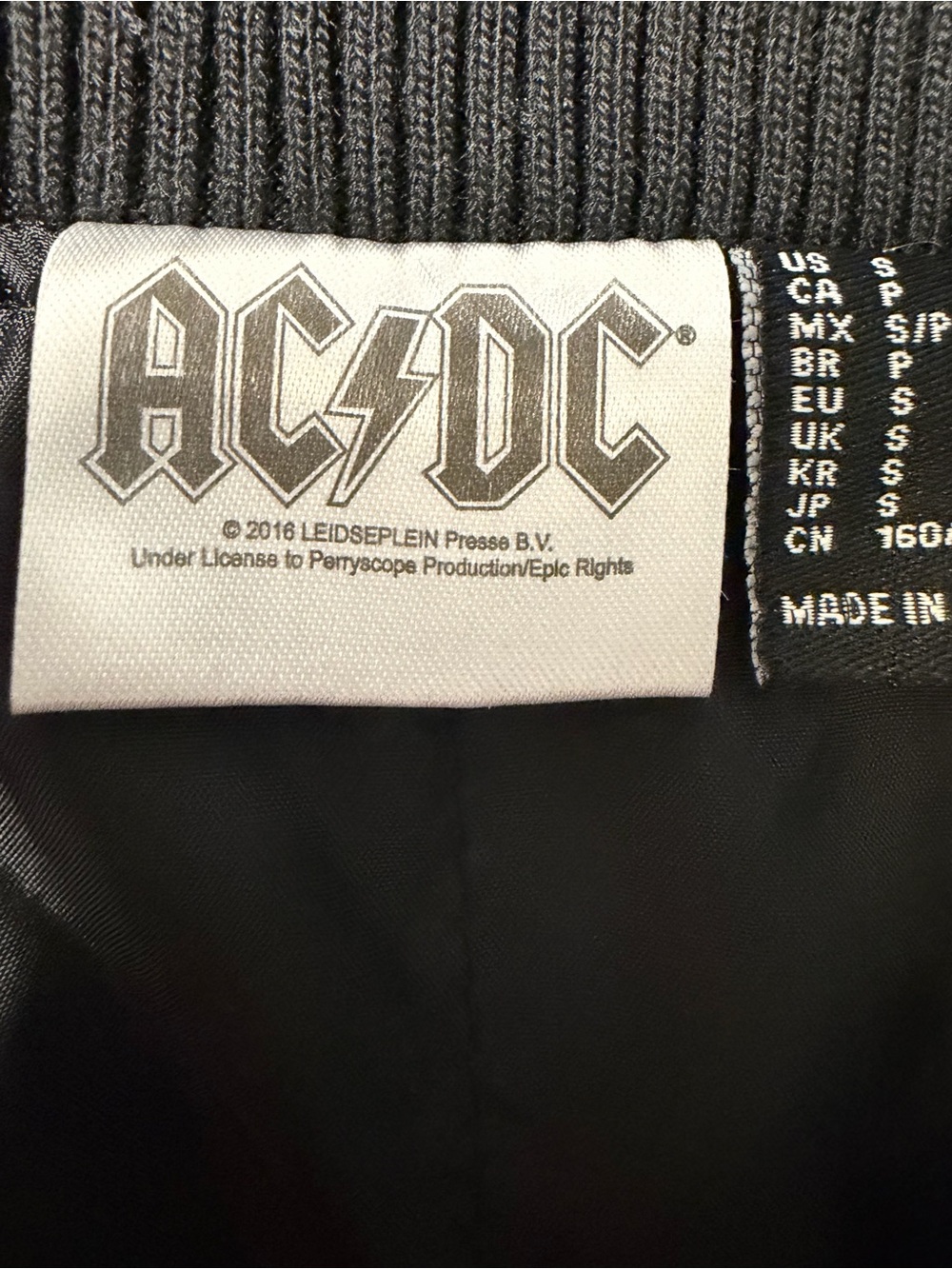 Vintage AC/DC Heavy Metal Rock Band Tour BomberJacket w/ Logo. Punk, Streetwear - Picture 4 of 10